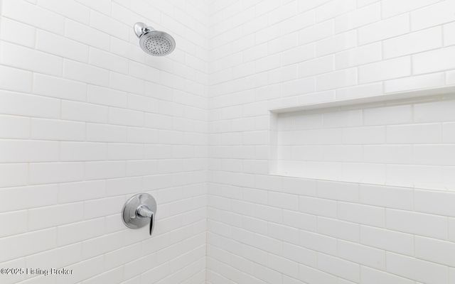 6408 St. Bernadette Ave, Prospect, KY 40059