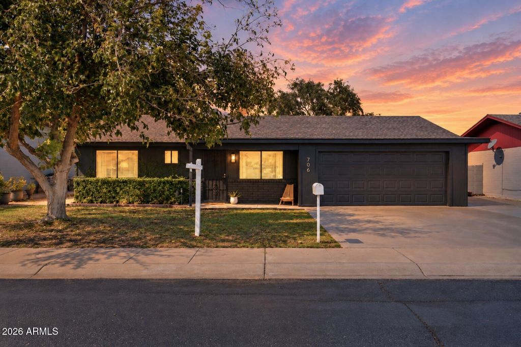 706 N CEDAR Street, Gilbert, AZ 85233 — exterior