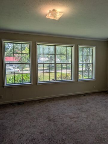 1206 S Bell Street, Dothan, AL 36301