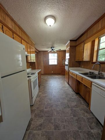 1206 S Bell Street, Dothan, AL 36301