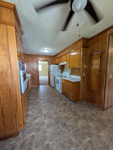 1206 S Bell Street, Dothan, AL 36301