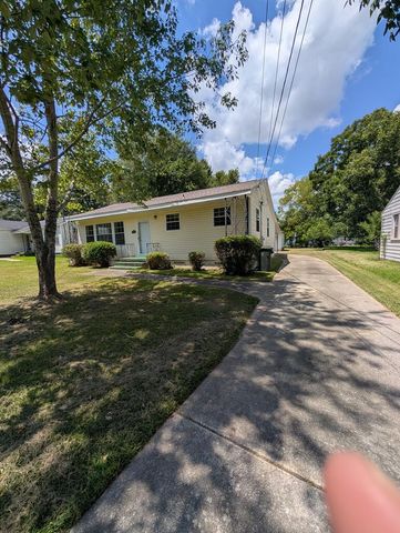1206 S Bell Street, Dothan, AL 36301