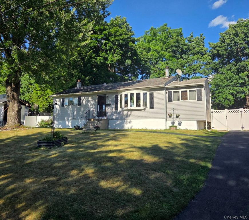 45 Sunset Drive, Walden, NY 12586