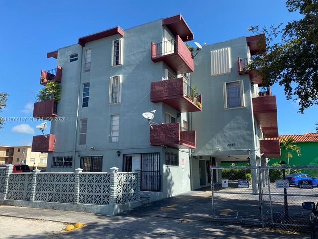 6580 W Flagler St 304, Miami, FL 33144