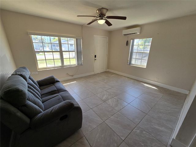 1293 NE 110th St B, Miami, FL 33161
