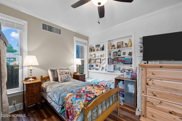 101 Grimsby Place, Jacksonville, NC 28540