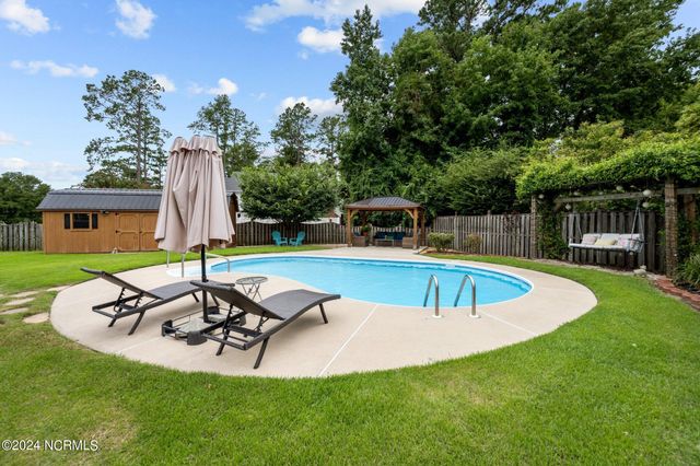 101 Grimsby Place, Jacksonville, NC 28540