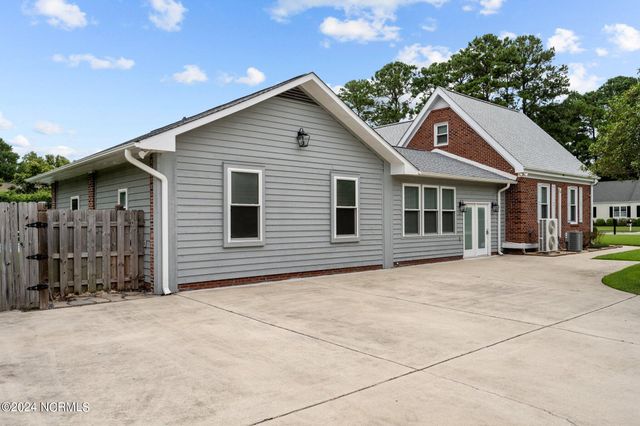 101 Grimsby Place, Jacksonville, NC 28540
