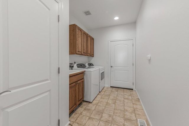 16513 E 9th Ln, Spokane Valley, WA 90037