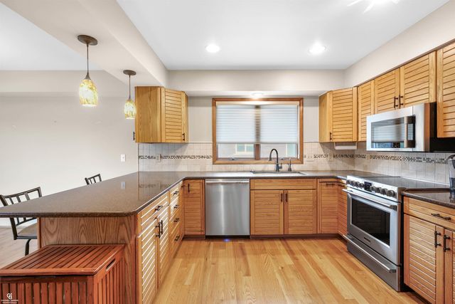 41397 Clairpointe St Street, Harrison Twp, MI 48045