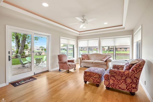 41397 Clairpointe St Street, Harrison Twp, MI 48045