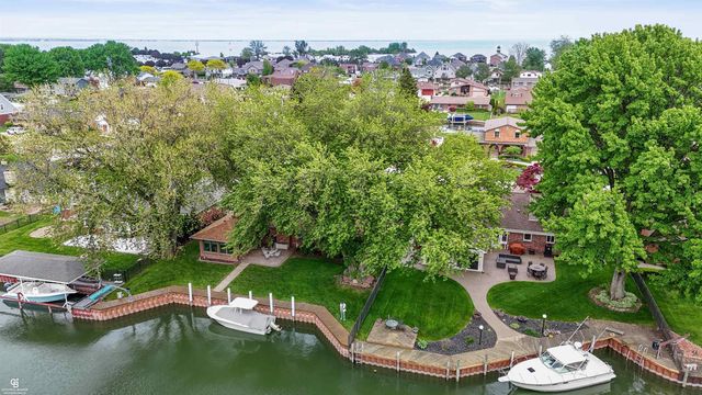 41397 Clairpointe St Street, Harrison Twp, MI 48045