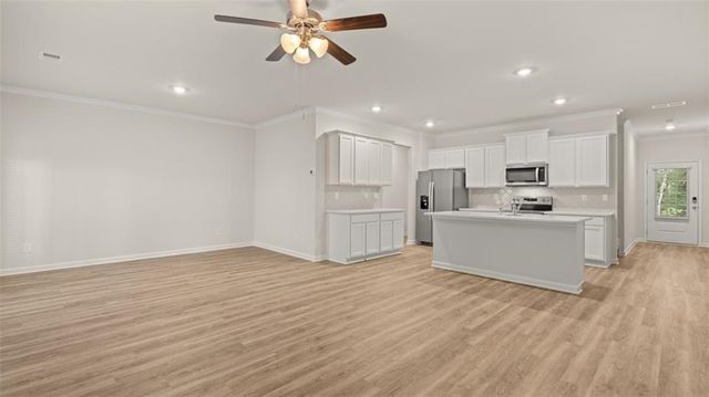 450 Silver Moon Drive, Loganville, GA 30052