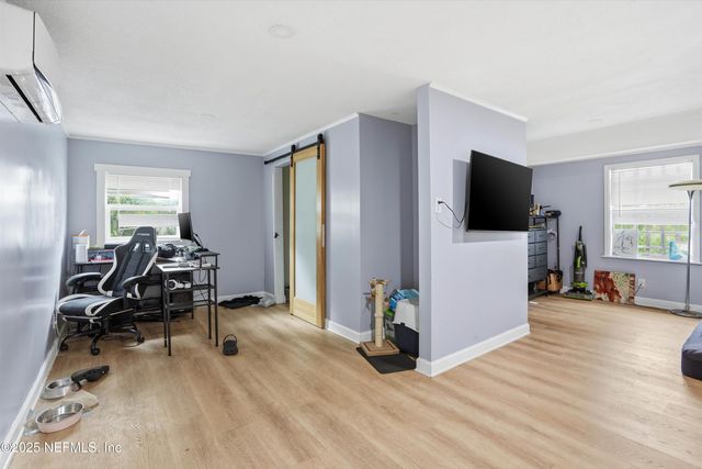 135 E 17TH Street, Jacksonville, FL 32206