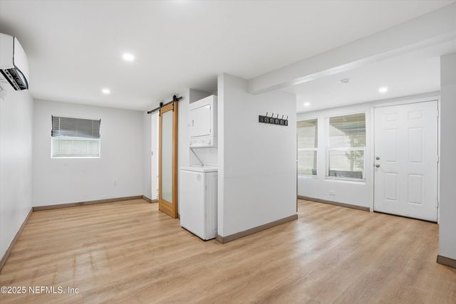 135 E 17TH Street, Jacksonville, FL 32206