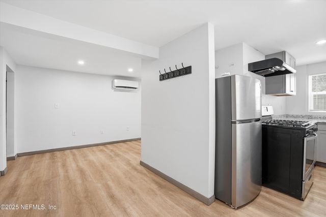 135 E 17TH Street, Jacksonville, FL 32206