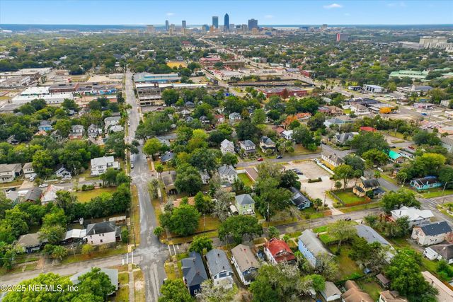 135 E 17TH Street, Jacksonville, FL 32206