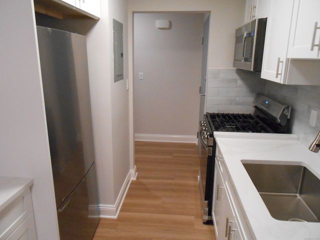 50 Greenhouse Road 42B, Bridgeport, CT 06606