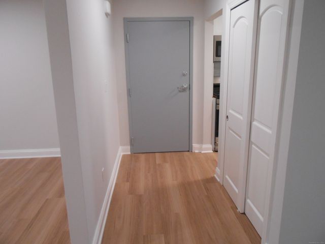 50 Greenhouse Road 42B, Bridgeport, CT 06606