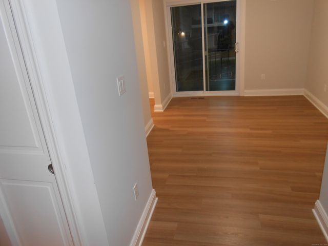 50 Greenhouse Road 42B, Bridgeport, CT 06606