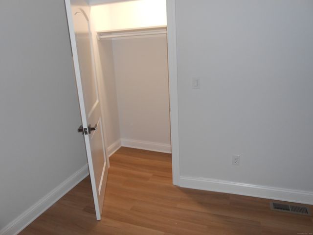 50 Greenhouse Road 42B, Bridgeport, CT 06606