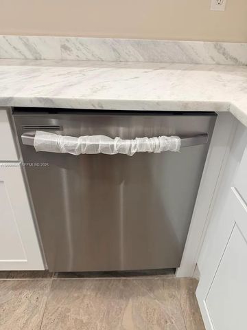 2067 SW 15th St 230, Deerfield Beach, FL 33442