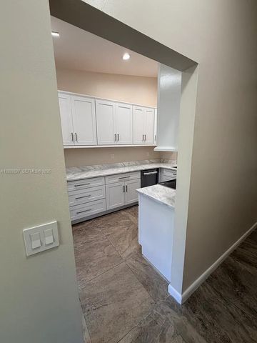 2067 SW 15th St 230, Deerfield Beach, FL 33442