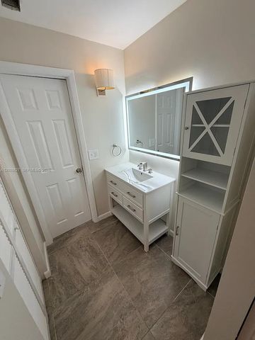 2067 SW 15th St 230, Deerfield Beach, FL 33442