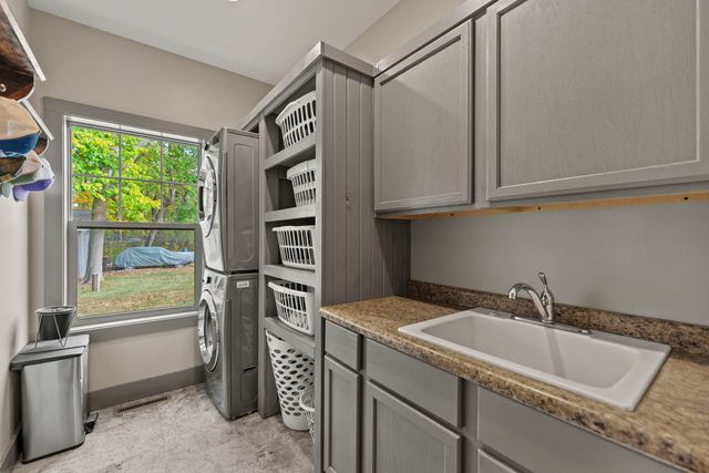 166 S ROCKY HILL Road, Galena, IL 61036