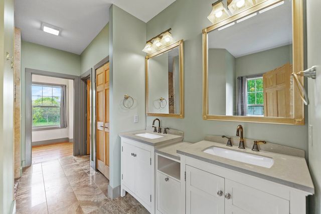 166 S ROCKY HILL Road, Galena, IL 61036