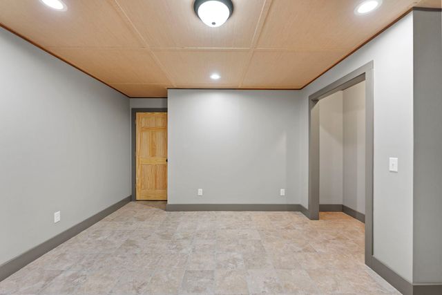 166 S ROCKY HILL Road, Galena, IL 61036