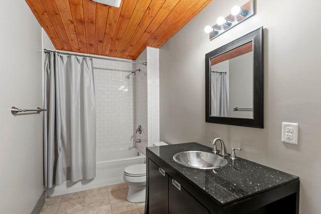 166 S ROCKY HILL Road, Galena, IL 61036