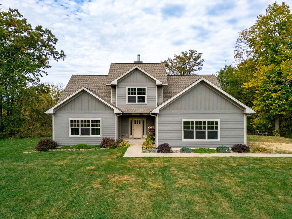 166 S ROCKY HILL Road, Galena, IL 61036