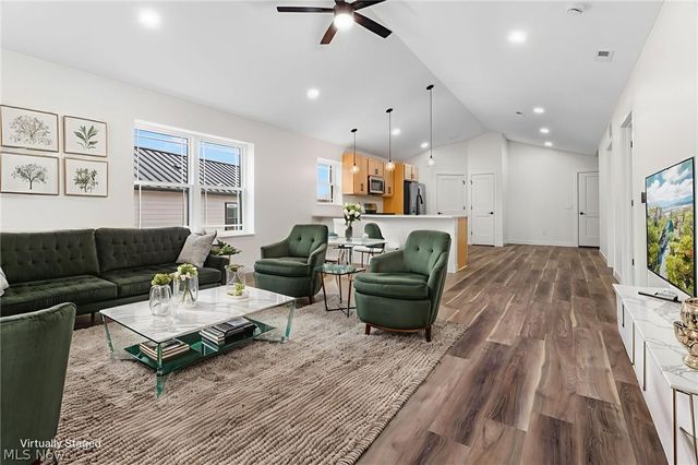 997 Beech Avenue, Millersburg, OH 44654