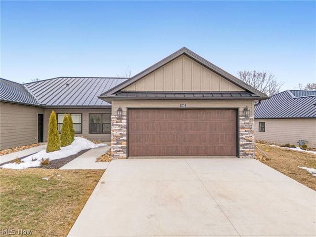 997 Beech Avenue, Millersburg, OH 44654