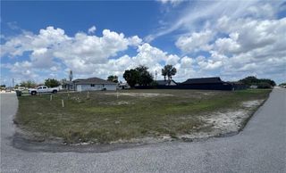 19 NE 9th PL, Cape Coral, FL 33909