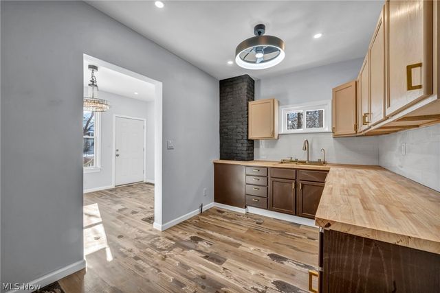 3064 W 16th Street, Cleveland, OH 44113