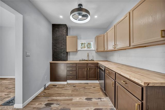 3064 W 16th Street, Cleveland, OH 44113