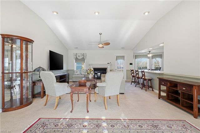 1302 Copper Stone CIR, Chesapeake, VA 23320