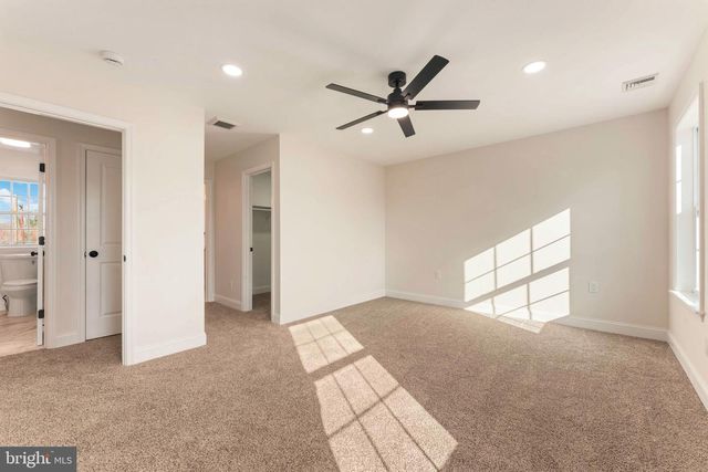 122 IVY HILL RD, Levittown, PA 19057