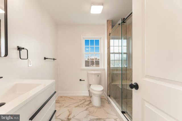 122 IVY HILL RD, Levittown, PA 19057