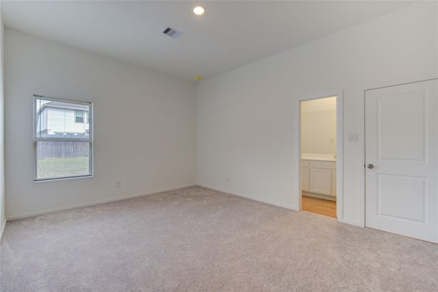 9910 Oakheath Bluff Drive, Baytown, TX 77521