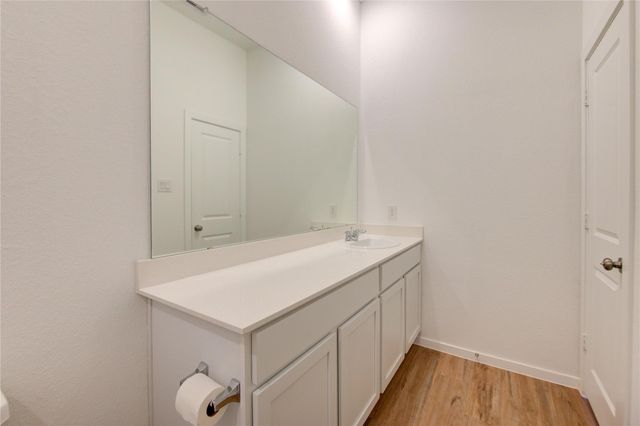 9910 Oakheath Bluff Drive, Baytown, TX 77521