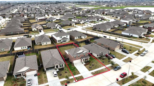 9910 Oakheath Bluff Drive, Baytown, TX 77521