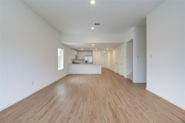 9910 Oakheath Bluff Drive, Baytown, TX 77521