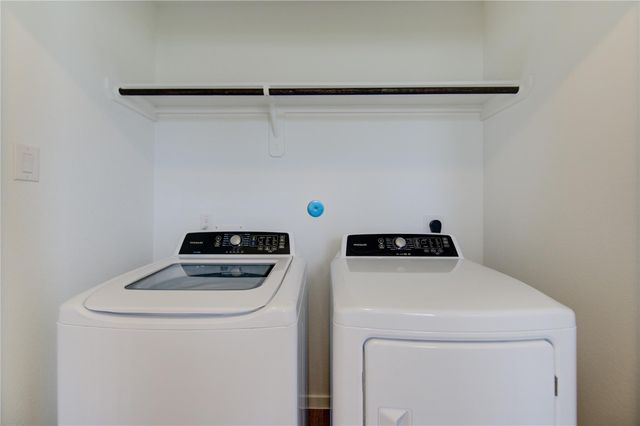 9910 Oakheath Bluff Drive, Baytown, TX 77521