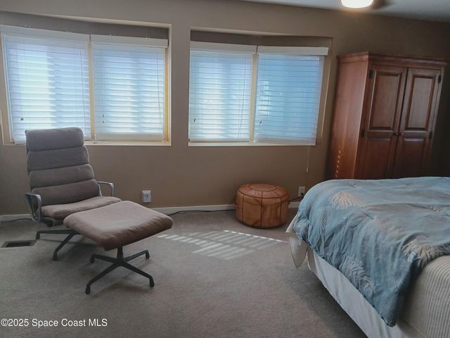 621 Hyacinth Circle E, Barefoot Bay, FL 32976