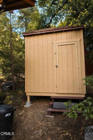 2320 Glacier Drive, Frazier Park, CA 93225