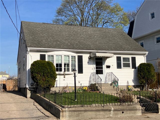 45 Perrin Avenue, Pawtucket, RI 02861