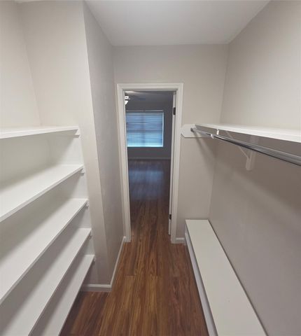 2350 Bering Drive, Houston, TX 77057